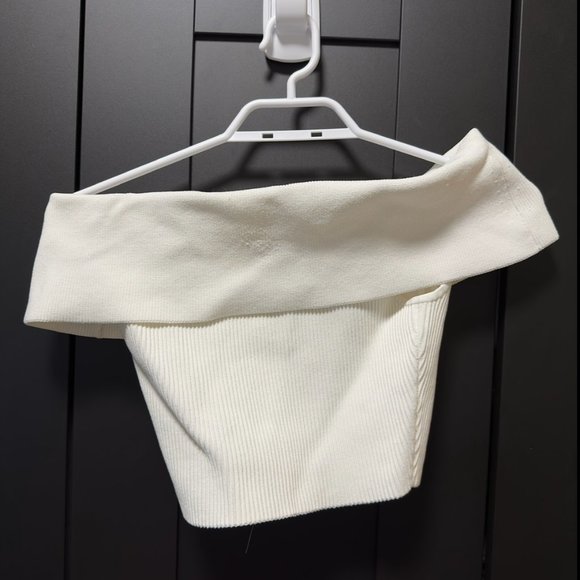 Babaton Scult Knit Off-Shoulder Top White - Picture 3 of 3